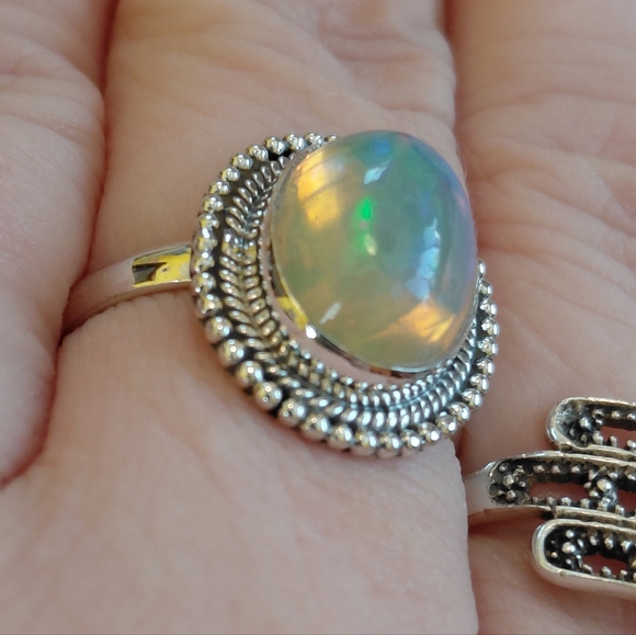 Elegant Silver Ethiopian Opal Ring Size 7.75 - Picture 10 of 15